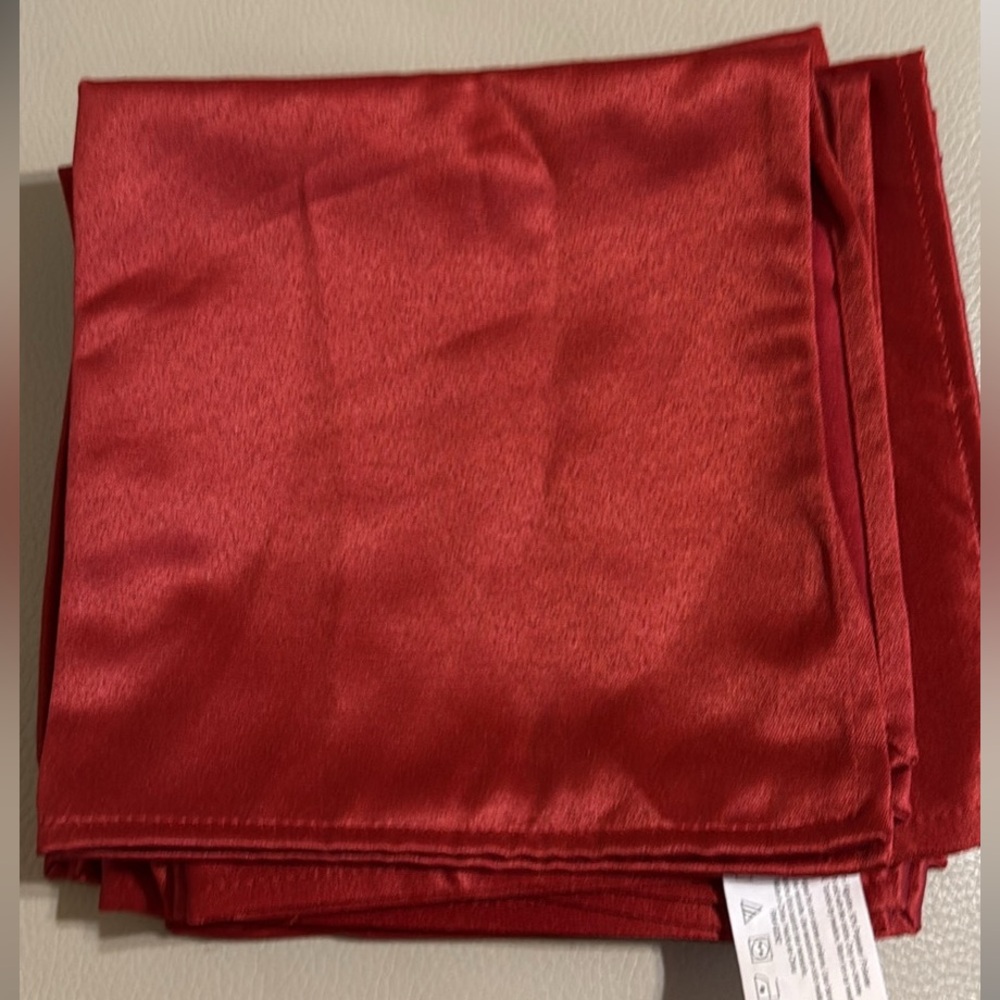 New set of 8 napkins burgundy red 18”square Pier 1 Imports  holiday Christmas